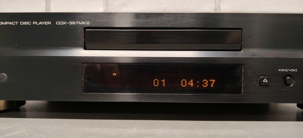 Odtwarzacz CD YAMAHA CDX-397MK2. Optical