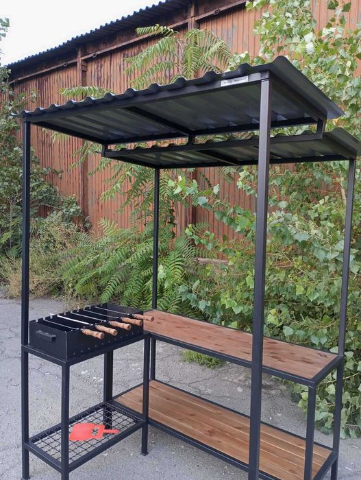 Мангал LOFT стаціонарний з навісом, дровницею  Обідня BBQ зона із мангалом (11 пазів)