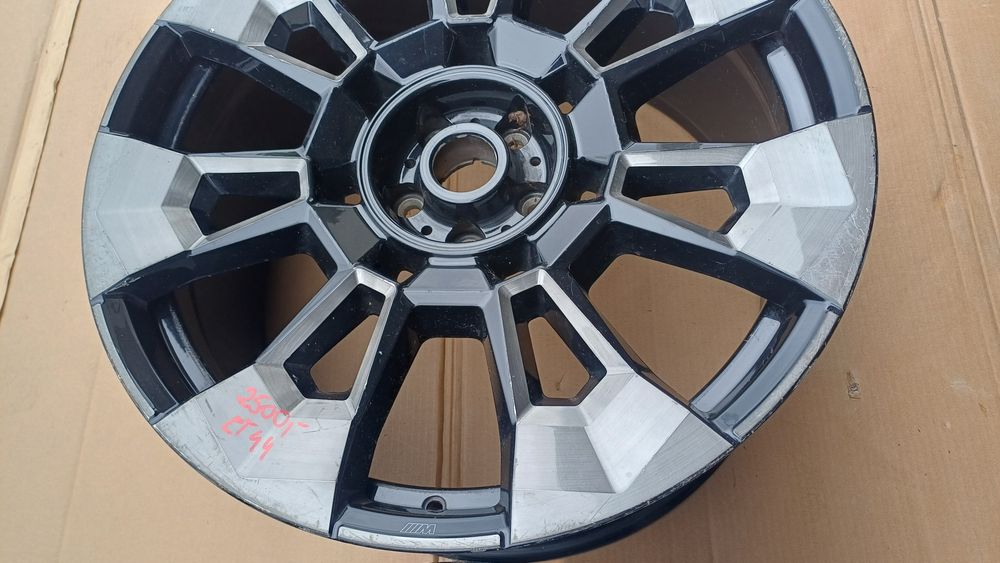 Felga aluminiowa bmw XM G09 11J23 et44