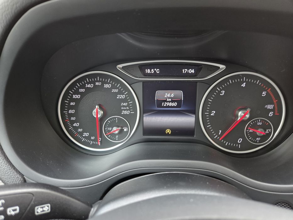 Mercedes B180 CDI ( IMPECÁVEL )