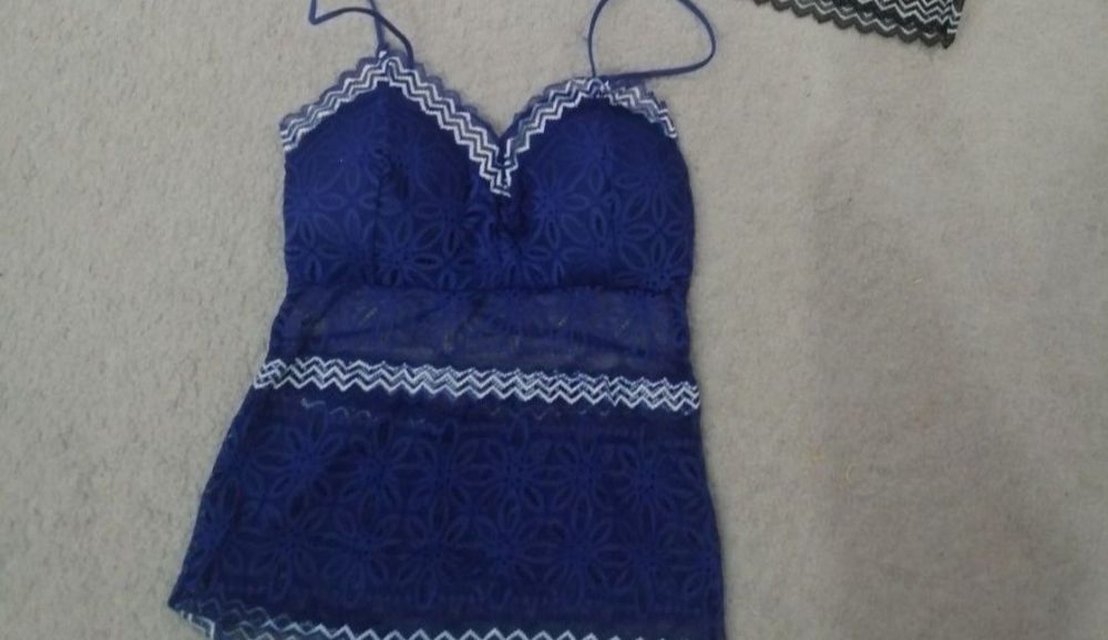 Top koronkowy odkryte plecy bluzka damska XS s m nowa