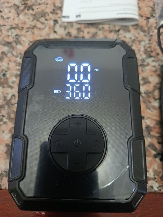 Mini compressor a bateria novo serve também de power bank