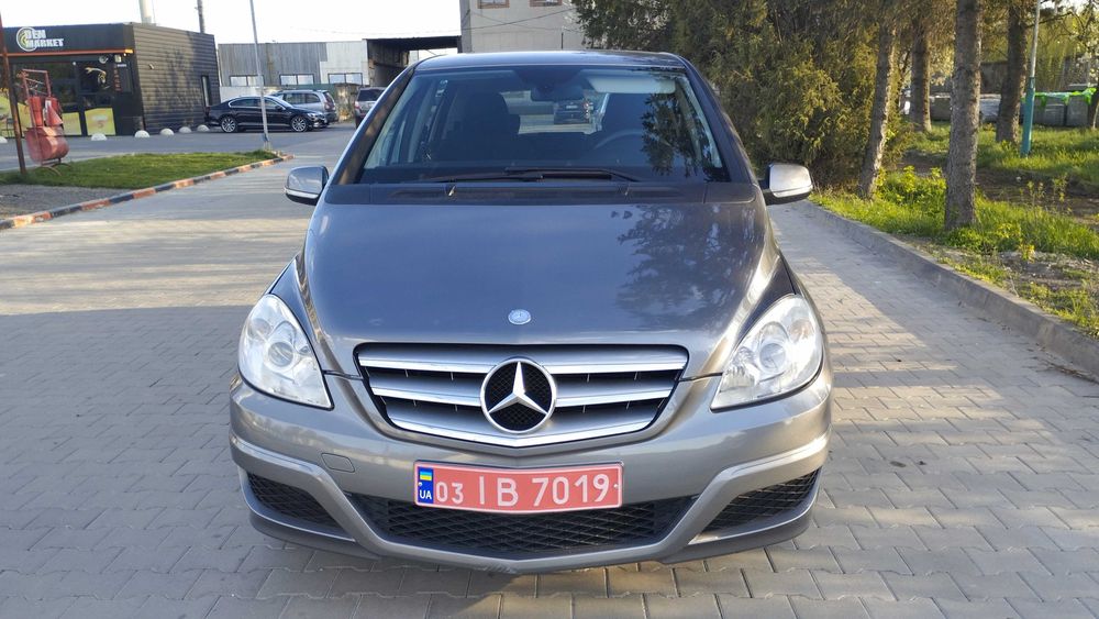 Продам Mercedes Benz B 150. 2009р.в.1.5 газ-бензин.