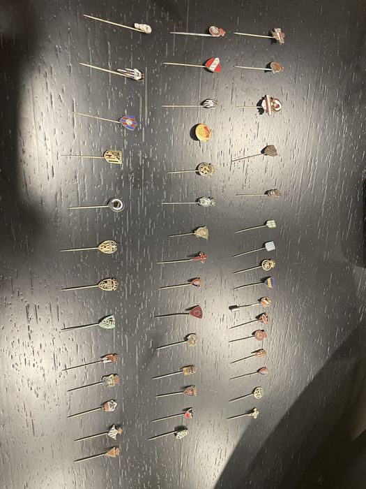 Alfinetes antigos de clubes de futebol