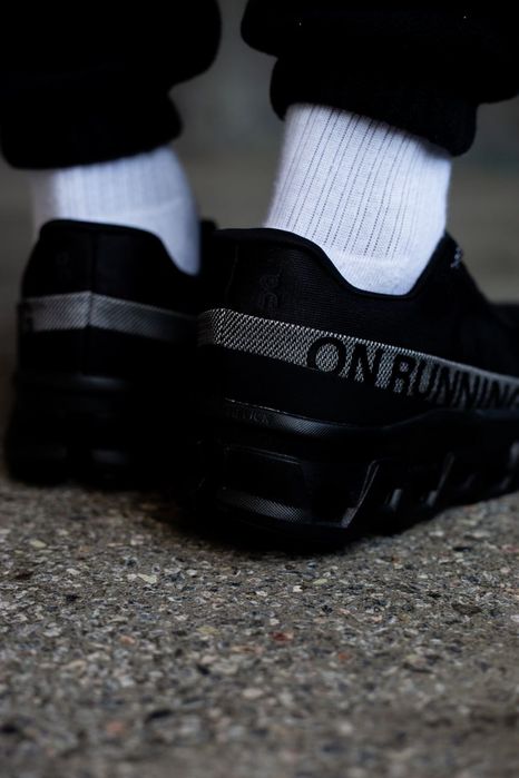 Кросівки ON Cloudmonster 2 Running Black/grey premium