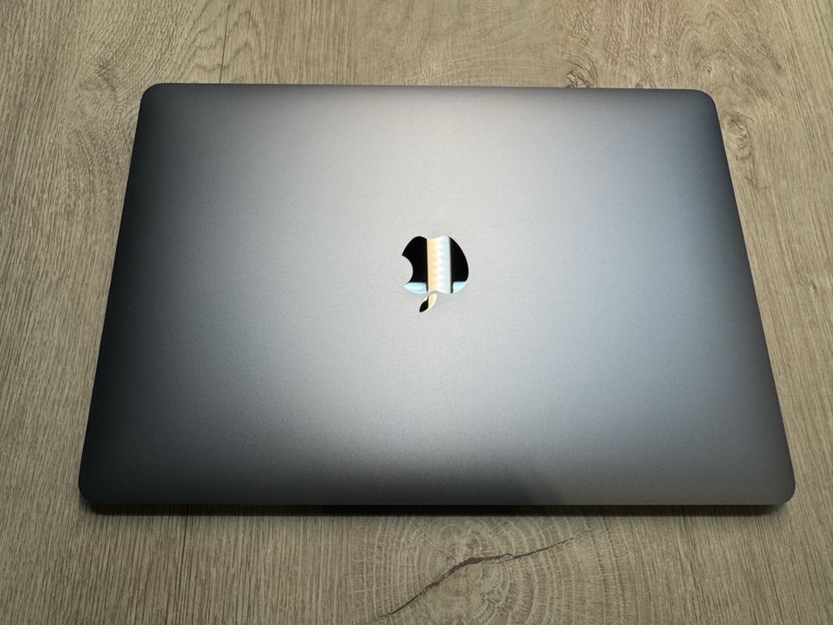 MacBook AIR 13” Apple M1/16Gb/256Gb SSD Space Gray: 15 000 грн