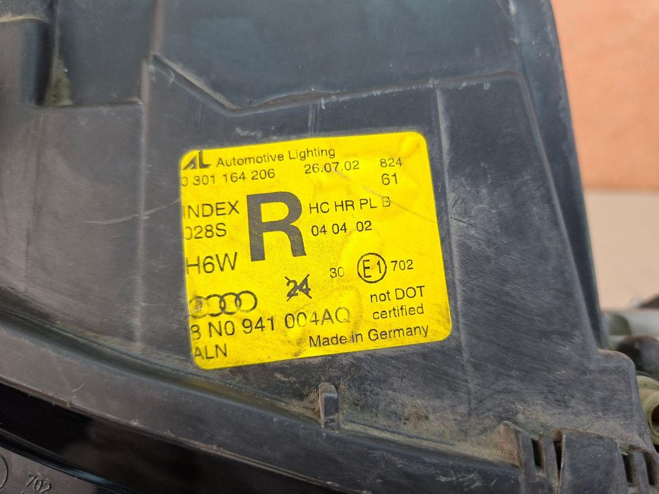 Audi TT 8N 1998-2006 Фара передняя правая галоген 8N0941004AQ