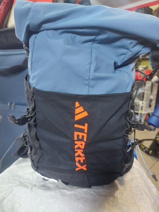 Рюкзак adidas Terrex Aeroready Speed ​​15 л: 3 890 грн. - Міські