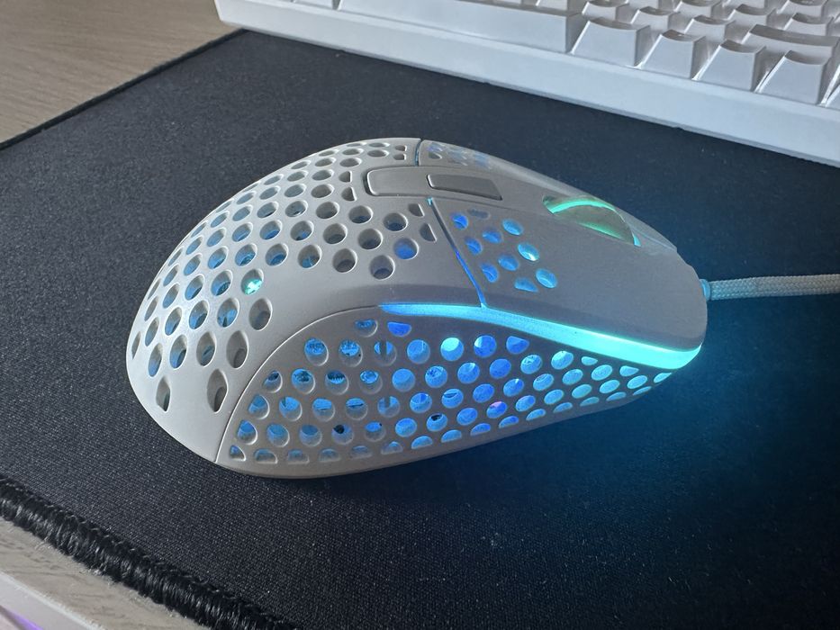 Rato XTRFY M4 rgb