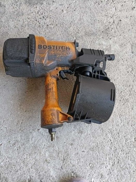 Gwoździarka pneumatyczna -STANLEY BOSTITCH