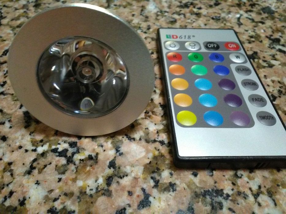 Led gu10 com comando425700912351815680