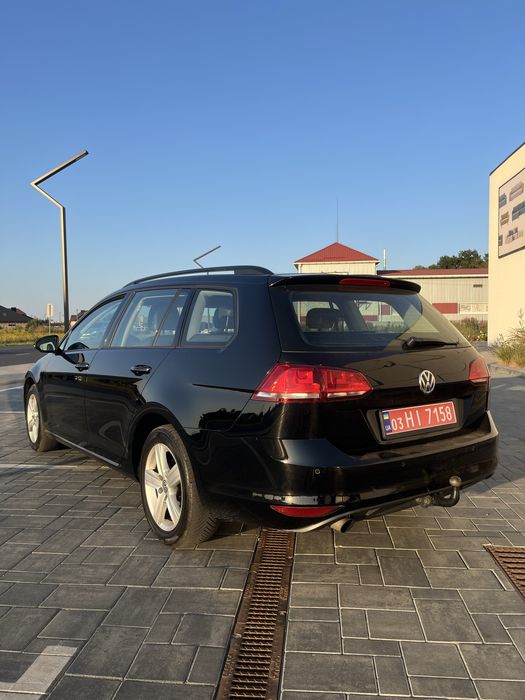 Продам автомобіль Golf 7 2015р 1.6 tdi МКПП