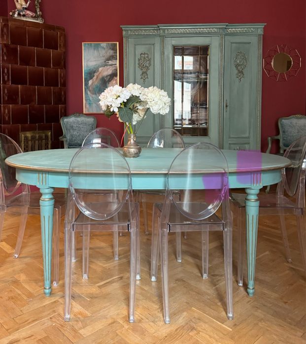 Stylowy stół ludwikowski po renowacji ludwik