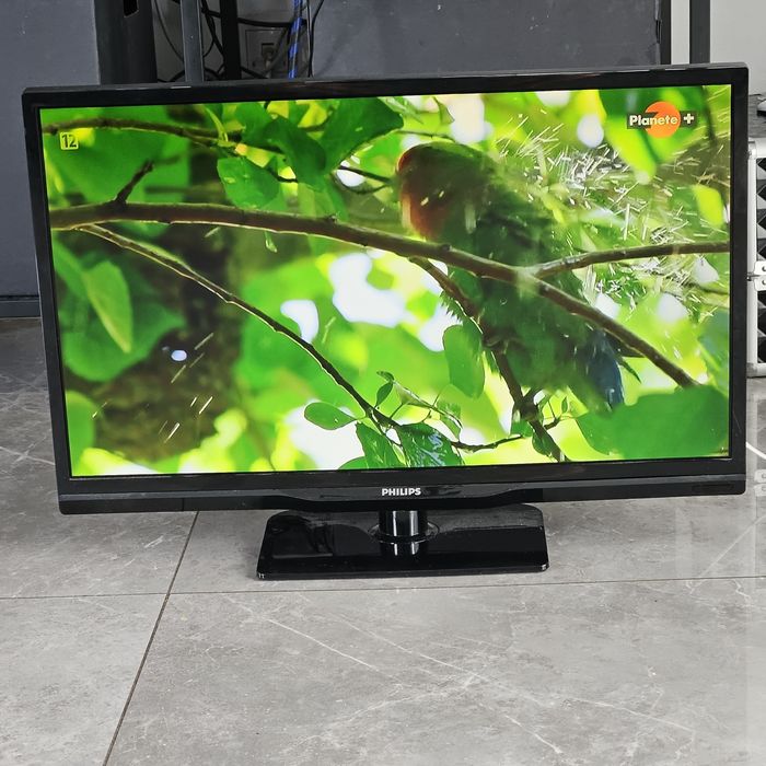 Telewizor 24/ 22 Cali