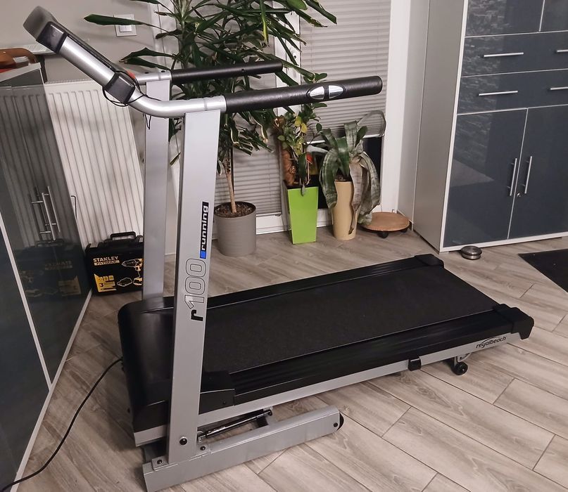 Profesjonalna bieżnia elektryczna Royalbeach r100