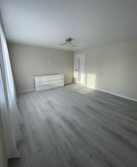 Центр, 1к в новобудові, ремонт Крутецький, ціна Супер Пупер