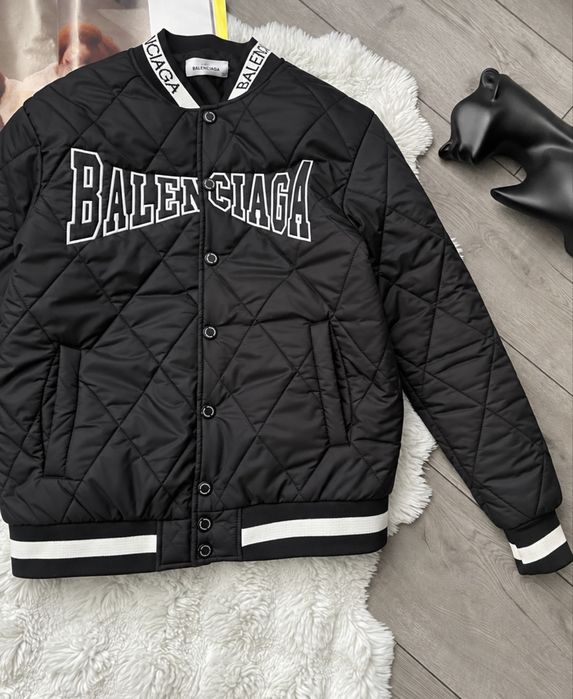 Стьобаний демісезонний бомбер Balenciaga