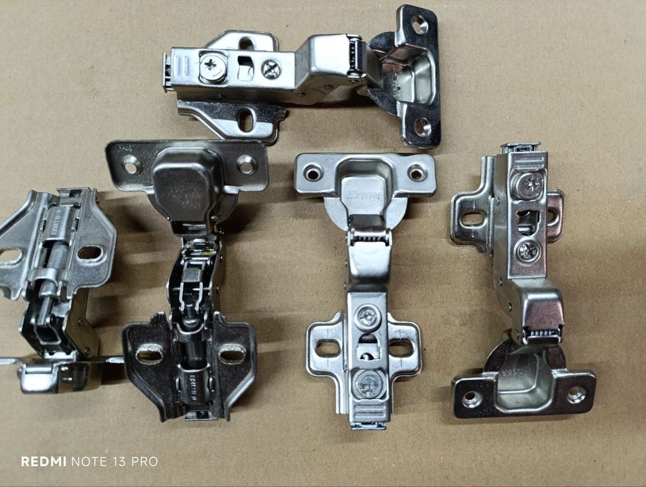 Петля накладна з доводчиком  LinkenSystem. Пара.