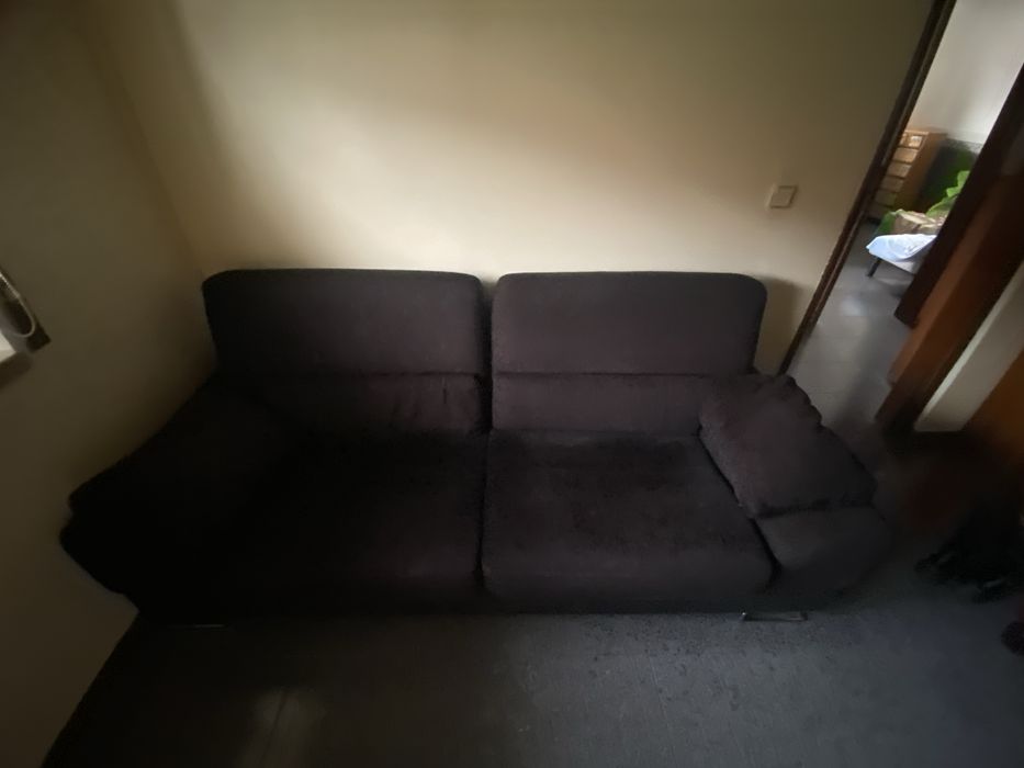 Sofá de três lugares