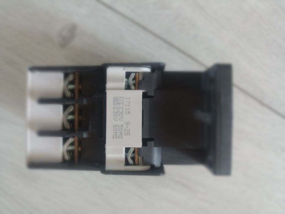 Контактор ETI cem 25