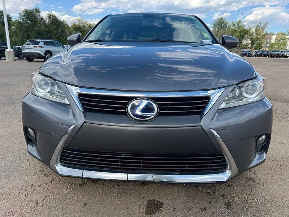 Lexus CT 200h      2017