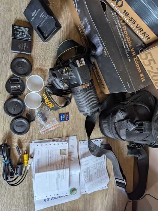 Зеркалка Nikon D5100 Kit