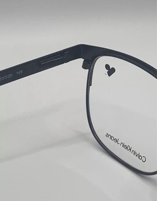 Oculos Calvin Kleim