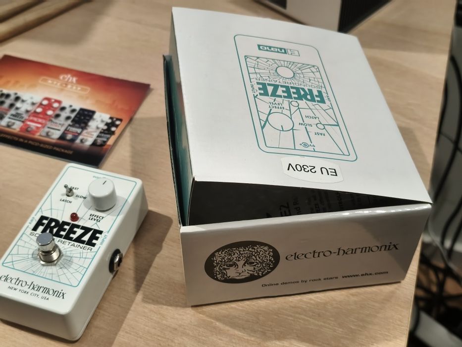 Pedal guitarra - EHX Freeze - Sound Retainer