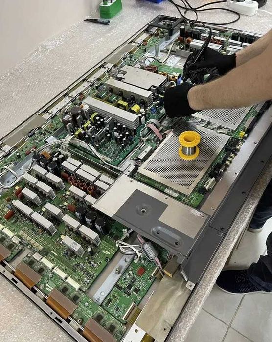 Ремонт сучасних телевізорів (LED, LCD, Smart TV)