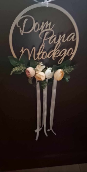 Wianki na drzwi pani i pana młodego