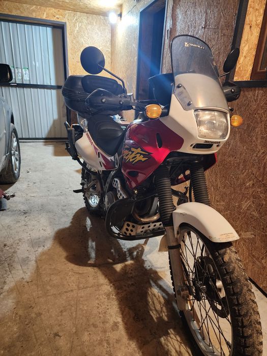 Продам Honda  Dominator 650