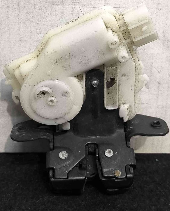 Fechadura / Fecho da Mala - TOYOTA AURIS