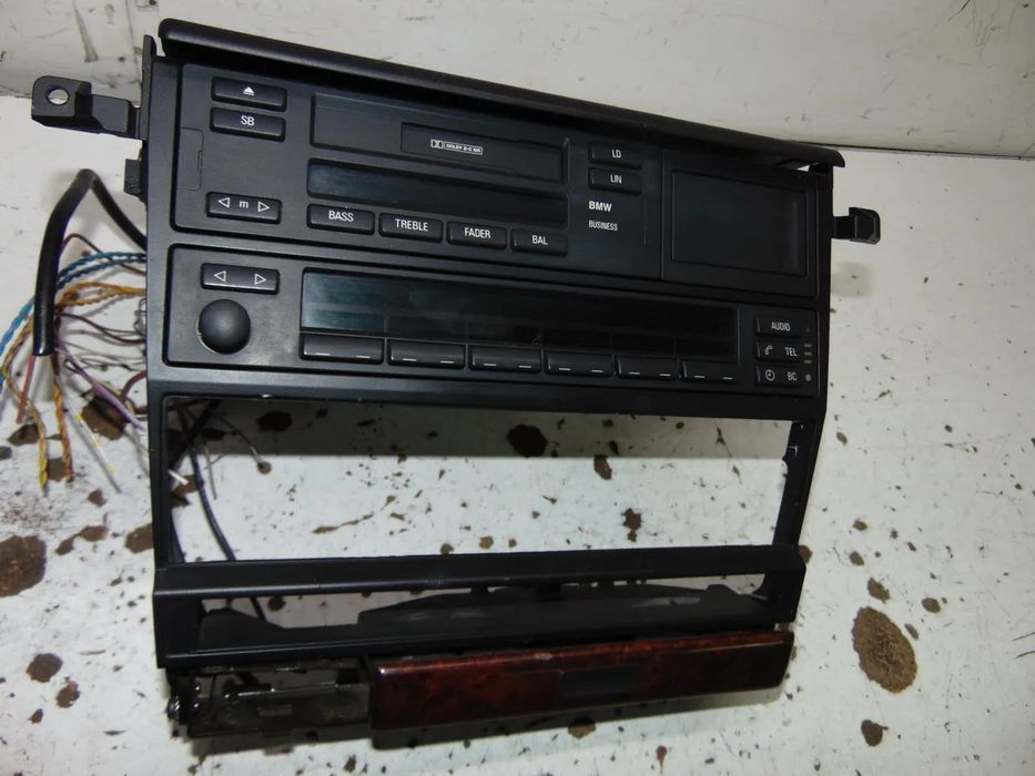 BMW E38 Auto rádio