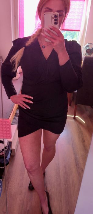 Czarna przekładana elegancka sukienka S/M