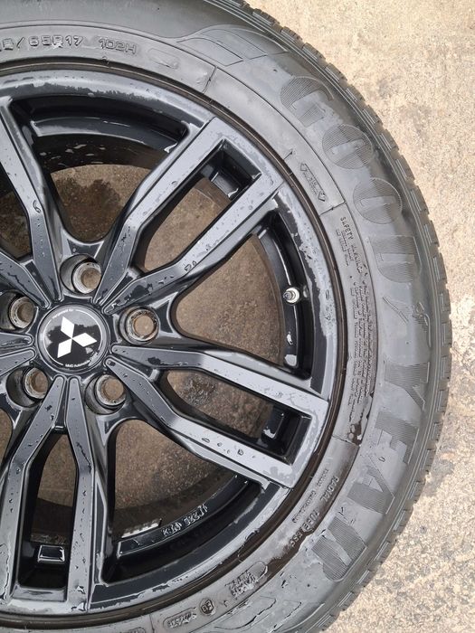 Срочно продам оригінальні колеса Mitsubishi