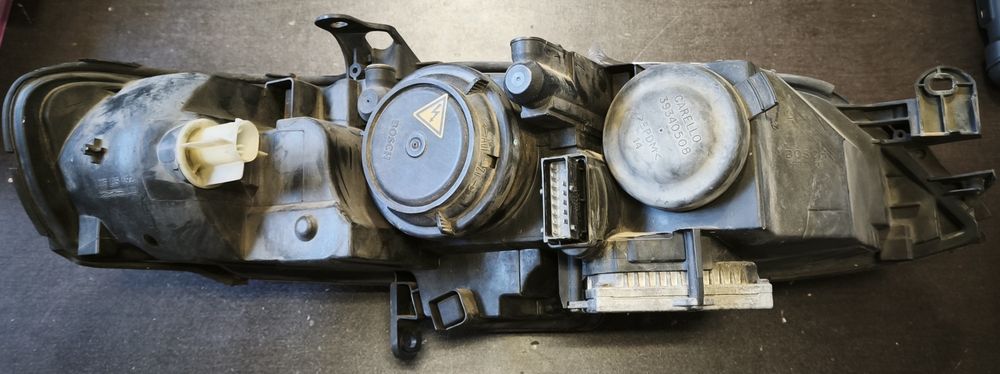 Farol Opel Vectra 1999/2002 xenon