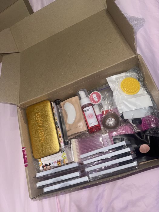 Матеріали для нарощення вій