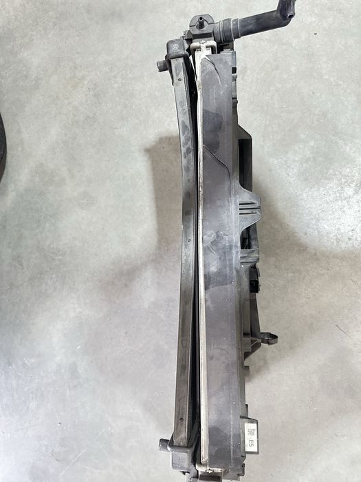 Касета радіаторів лексус 2024