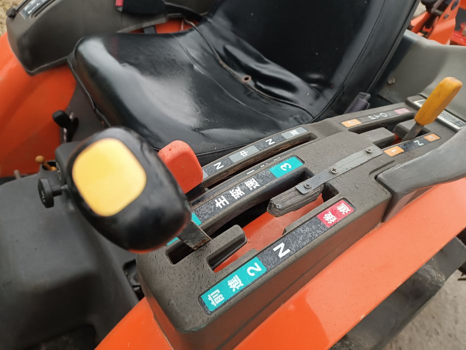 Японський мінітрактор.Трактор Кубота.