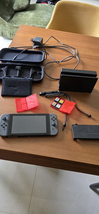 Nintendo switch zestaw+ 1 gra