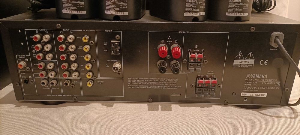Sistema de Som Yamaha RX-V340RDS com Subwoofer ativo