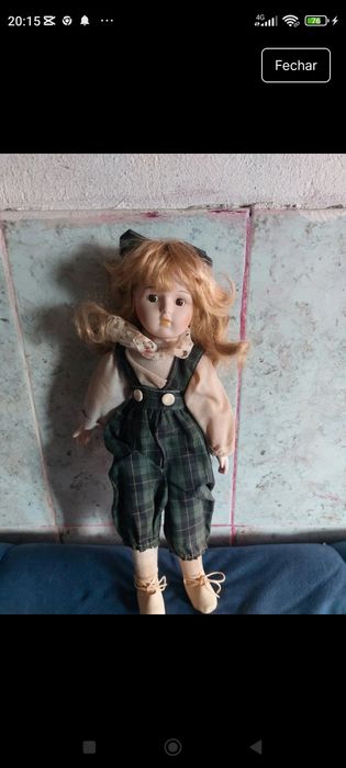 Bonecas de porcelana