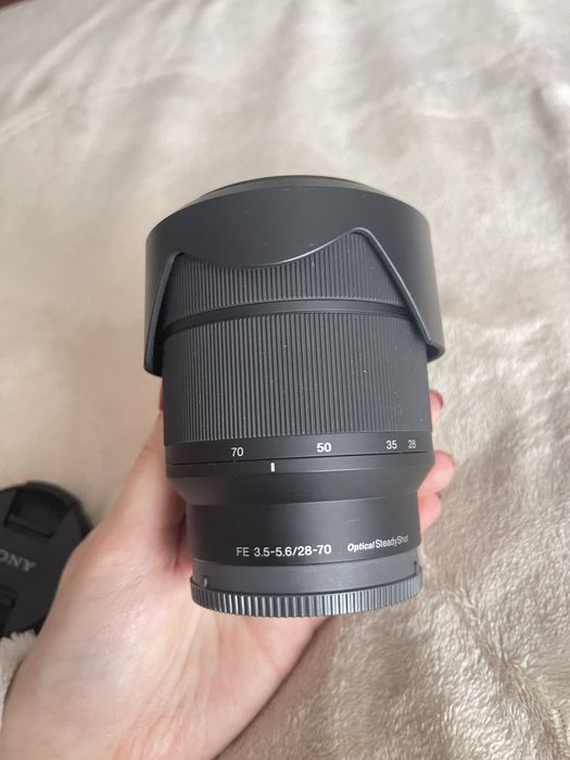 Lente Sony FE 28-70mm f/3.5-5.6 OSS