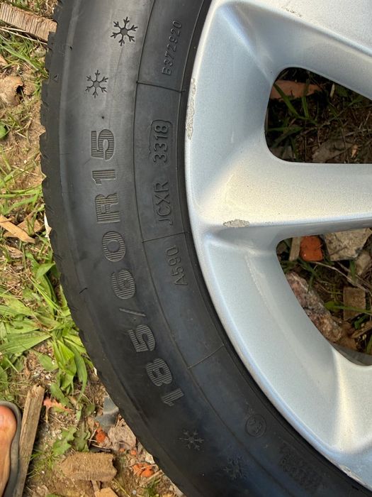 Sprzedam komplet 4 oryginalnych aluminiowych kół Opel 15" wraz z oponami zimowymi Dunlop Winter Response 2.