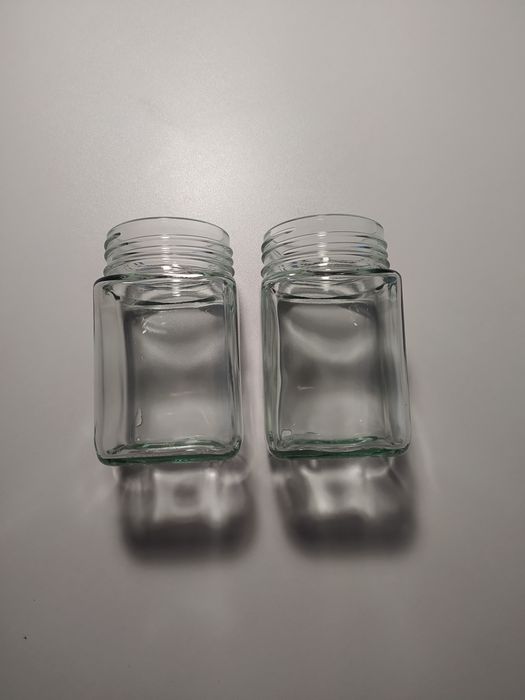 Dwa słoiki ozdobne