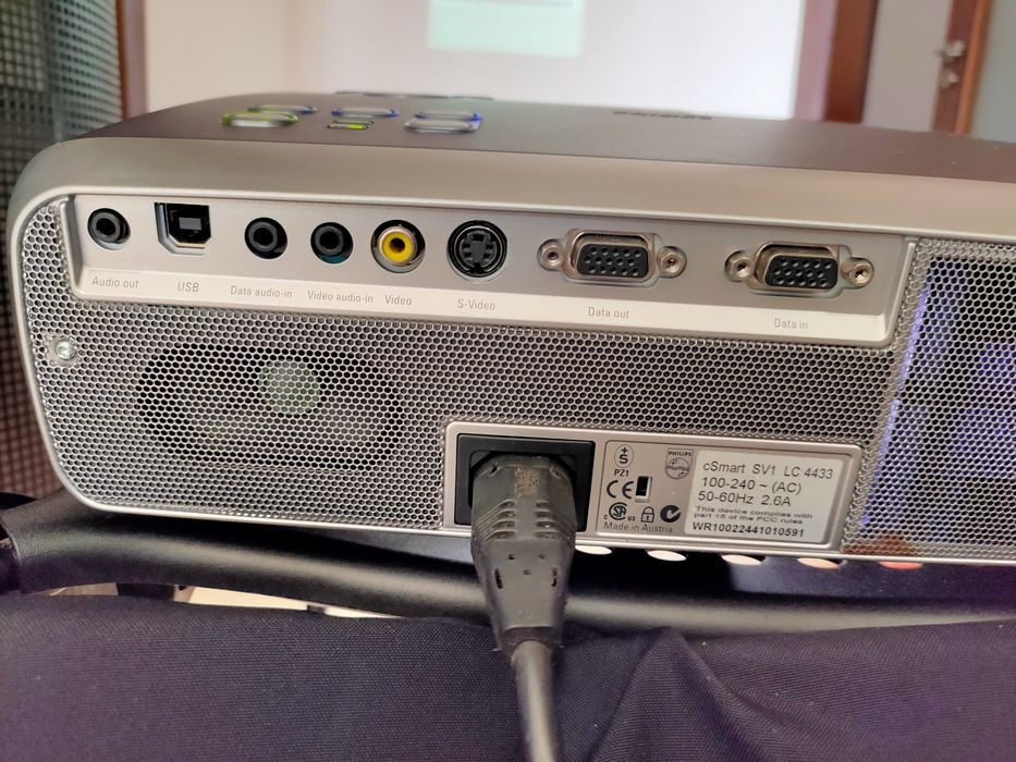 Philips Multimedia Projector with Remote Control | As New430050300459100165