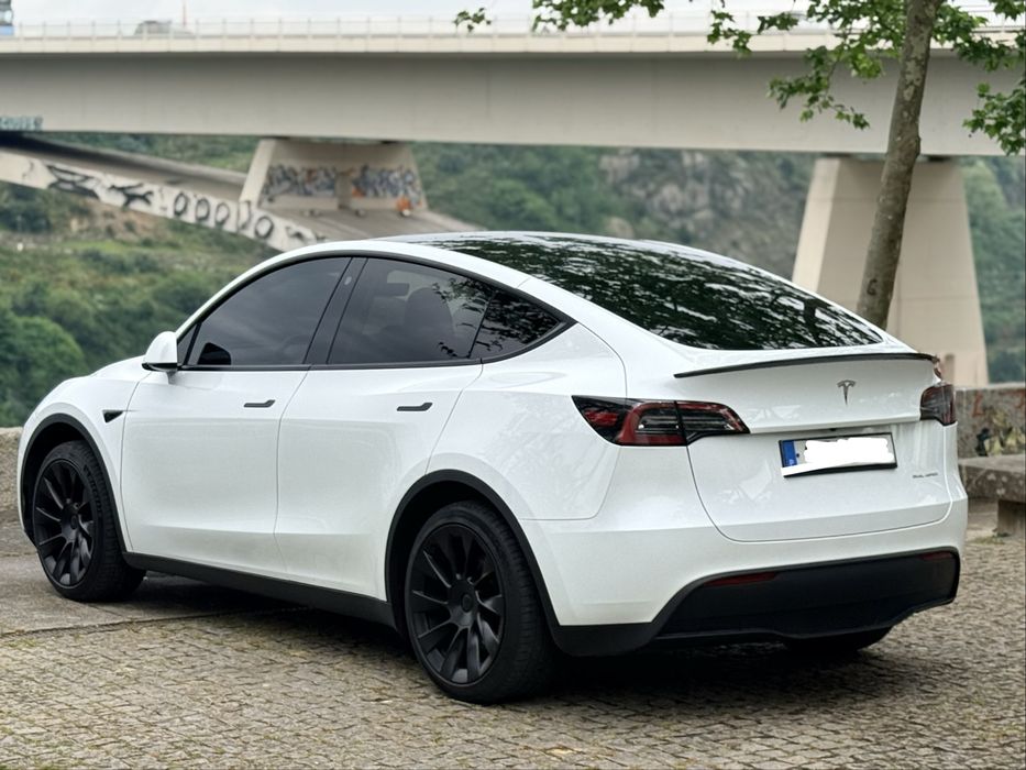 Tesla model Y long range