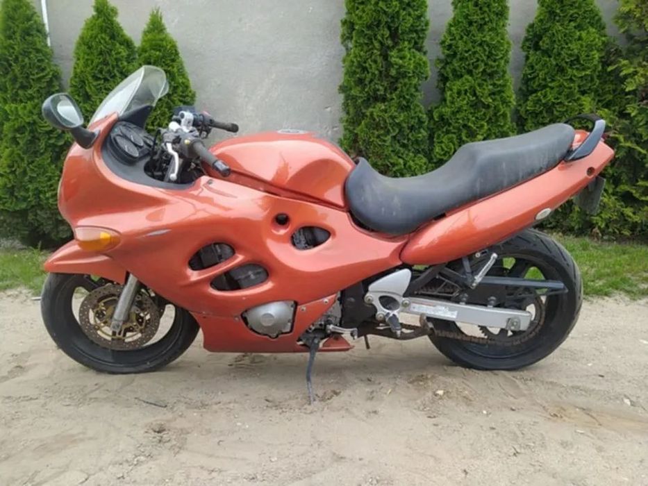 Suzuki GSXF GSX 750 600 F Jajko cały na części silnik lagi gaźnik czasza lampa licznik