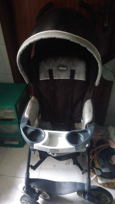 Carro de crianca chico