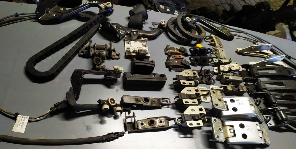 Ролік Змейка Шлейф замок завіси 906 VW Крафтер Спринтер